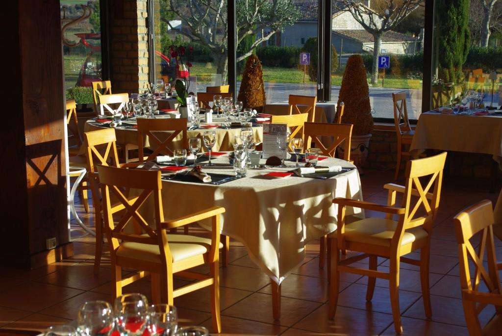 Logis Hotel Restaurant Le Mas De Mon Pere Saint-Jean-le-Centenier Εξωτερικό φωτογραφία
