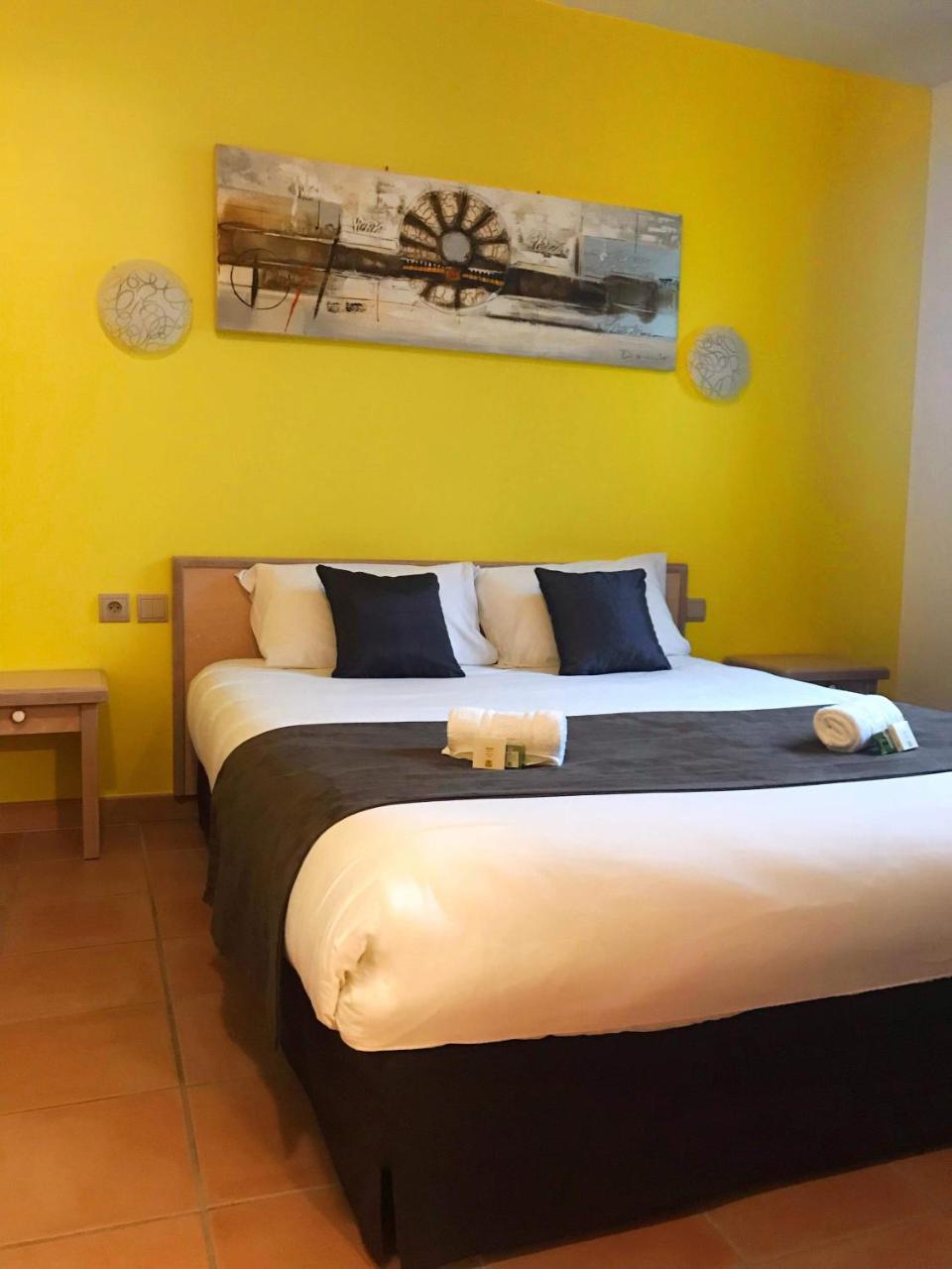 Logis Hotel Restaurant Le Mas De Mon Pere Saint-Jean-le-Centenier Εξωτερικό φωτογραφία